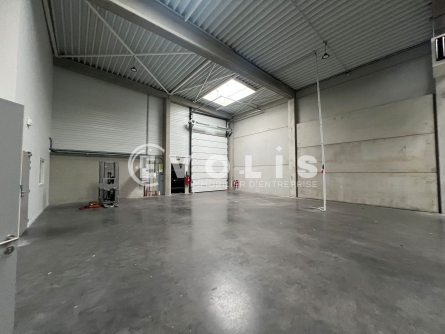 Photo 10 – location Entrepôts / activités	AVELIN (59710)