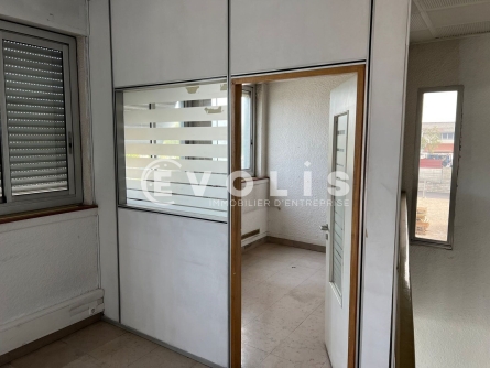 Photo 11 – location Entrepôts / activités	DECINES CHARPIEU (69150)