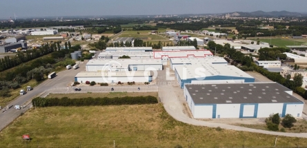 Photo 1 – location Entrepôts / activités	TARASCON (13150)