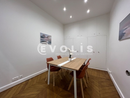 Photo 2 – location bureaux	PARIS (75008)