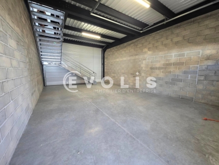 Photo 2 – location Entrepôts / activités	CORBEIL ESSONNES (91100)