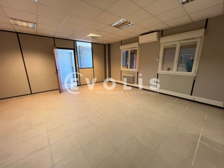 Photo 7 – location Entrepôts / activités	TOUSSIEU (69780)