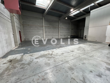 Photo 2 – location Entrepôts / activités	VILLENEUVE D'ASCQ (59650)