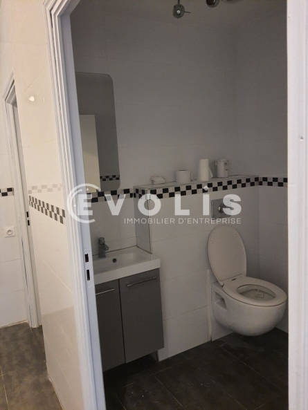 Photo 2 – vente Locaux commerciaux	ISSY LES MOULINEAUX (92130)