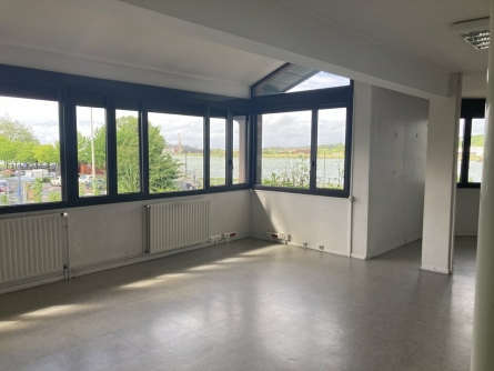 Photo 1 – vente bureaux	BAYONNE (64100)
